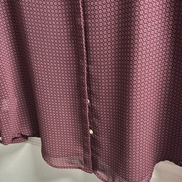 Sheer v-neck blouse - Picture 4 of 4